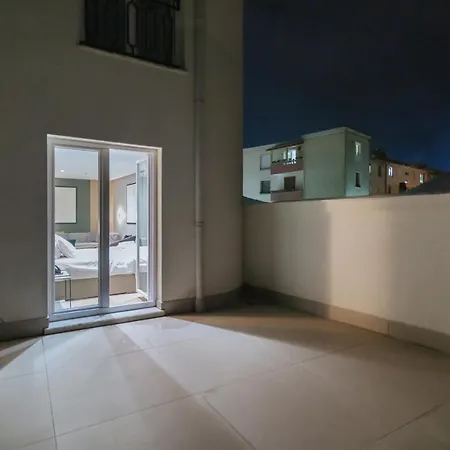 Отель Park Plazza 4*