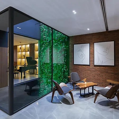 Park Plazza ホテル コルチャ