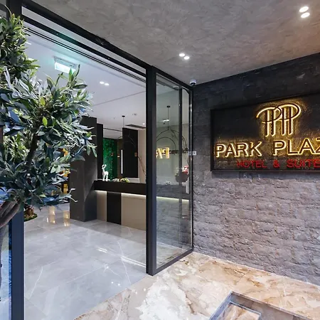 Park Plazza 4*