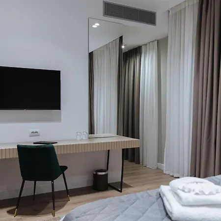 Отель Park Plazza 4*