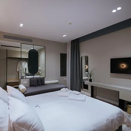 Отель Park Plazza 4*