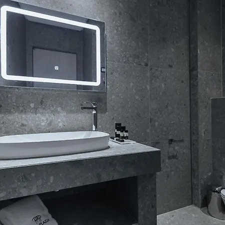 Park Plazza Hotel 4*